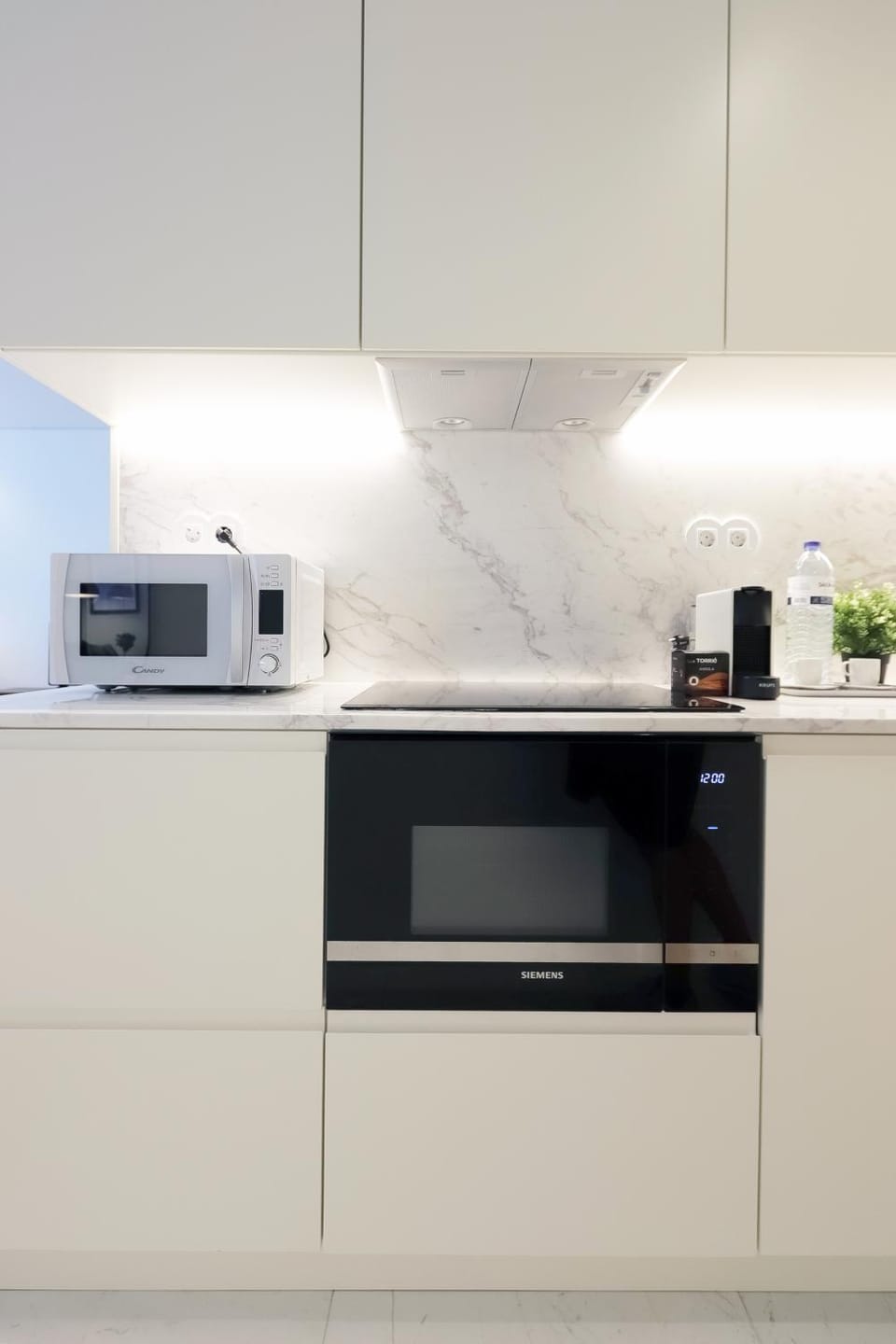 Coffee/tea facilities, Kitchen or kitchenette