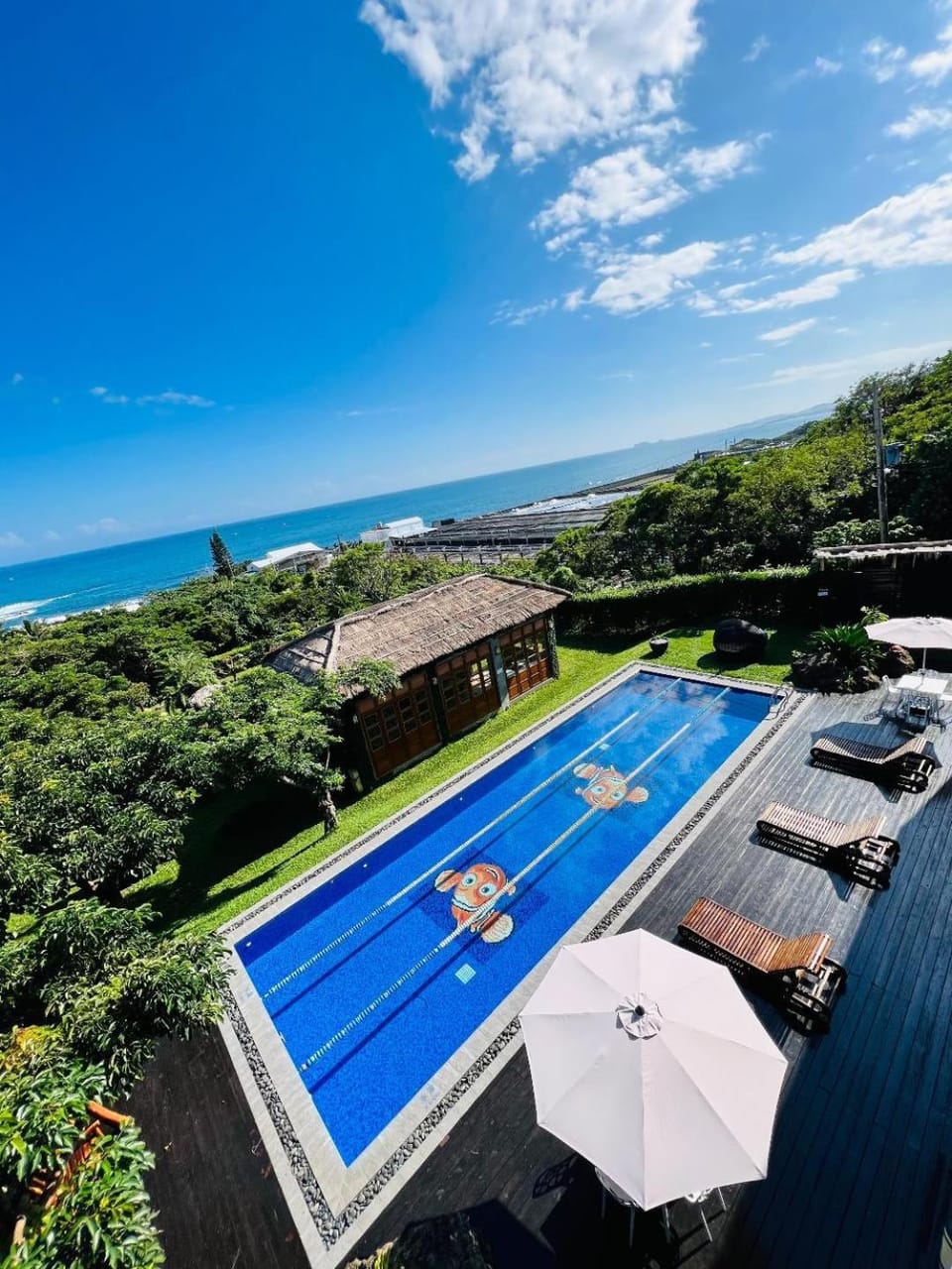 Day, Natural landscape, Pool view, Sea view, Swimming pool, sunbed