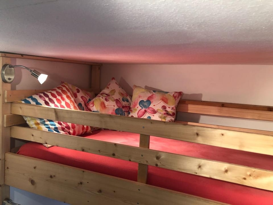 bunk bed