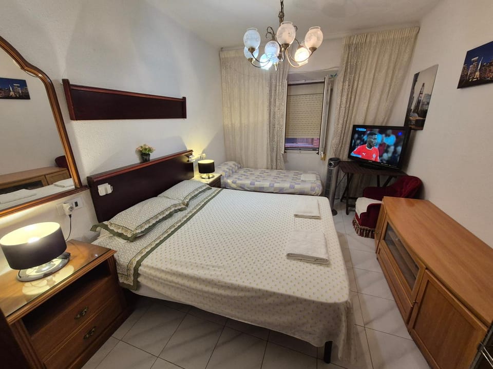 Apartment & Rooms Constantí Vacation rental in Tarragonès