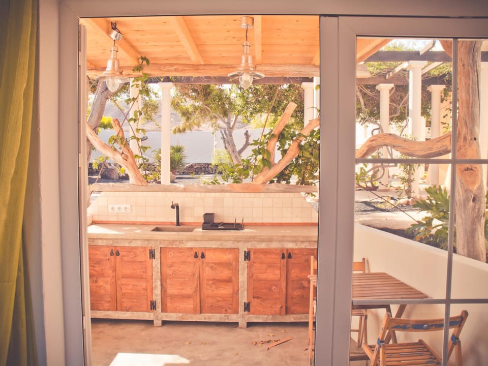 Patio, Facade/entrance, Spring, Day, Winter, Summer, BBQ facilities, Garden, Garden, Balcony/Terrace, Kitchen or kitchenette, Autumn, On site, Garden view, Garden view, Mountain view, Mountain view