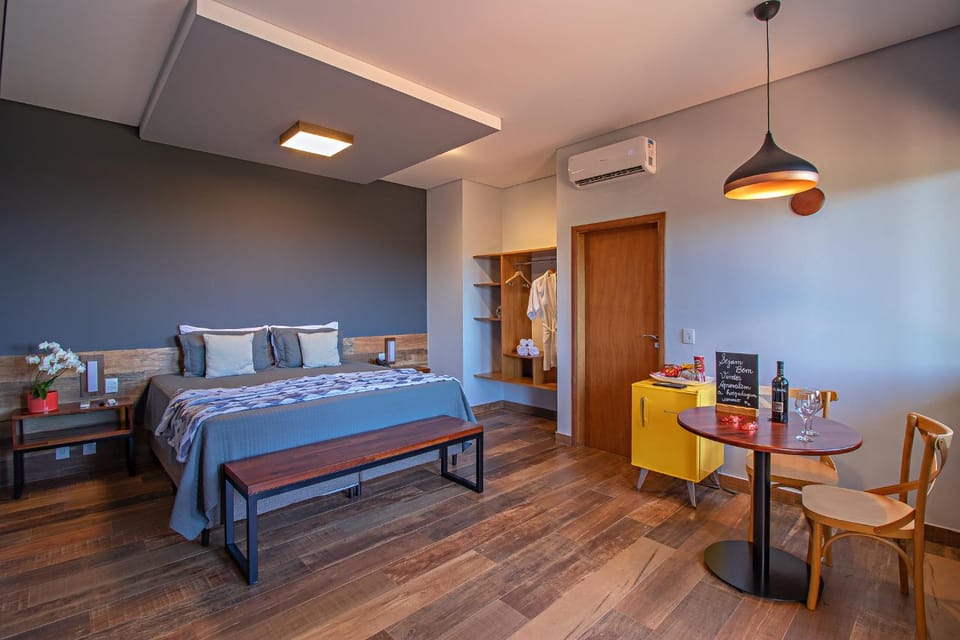 Bed, Photo of the whole room