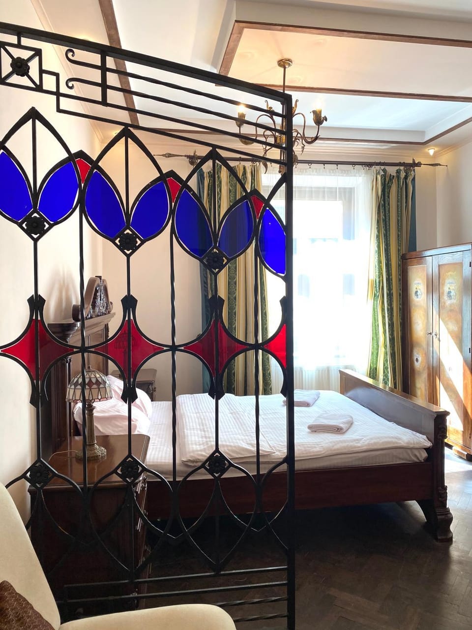 Bed, Photo of the whole room