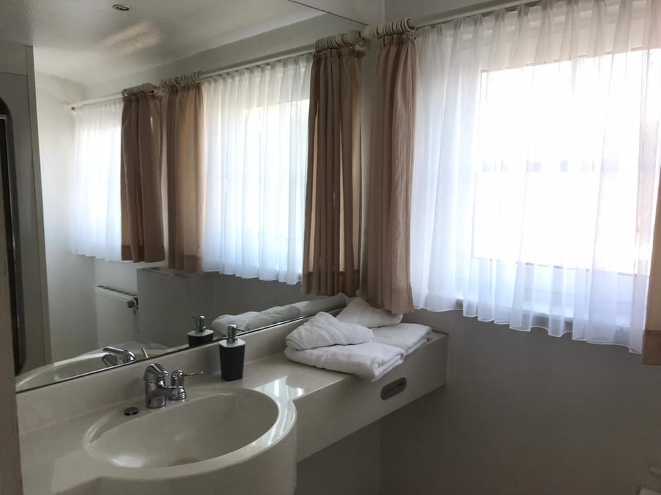 Bathroom, towels