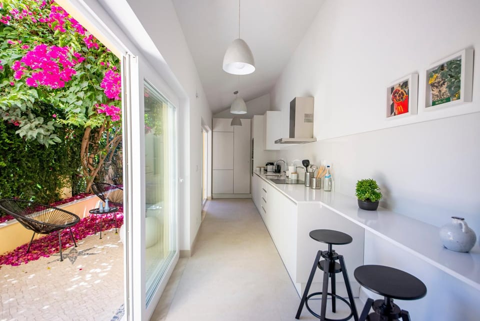 Patio, Kitchen or kitchenette, Photo of the whole room
