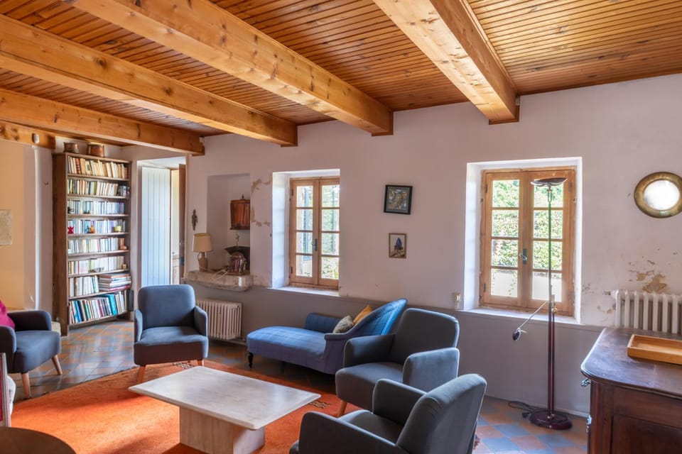 MAISON AVEC PISCINE - PROCHE AVIGNON - WiFI GRATUIT Villa in Provence-Alpes-Côte d'Azur