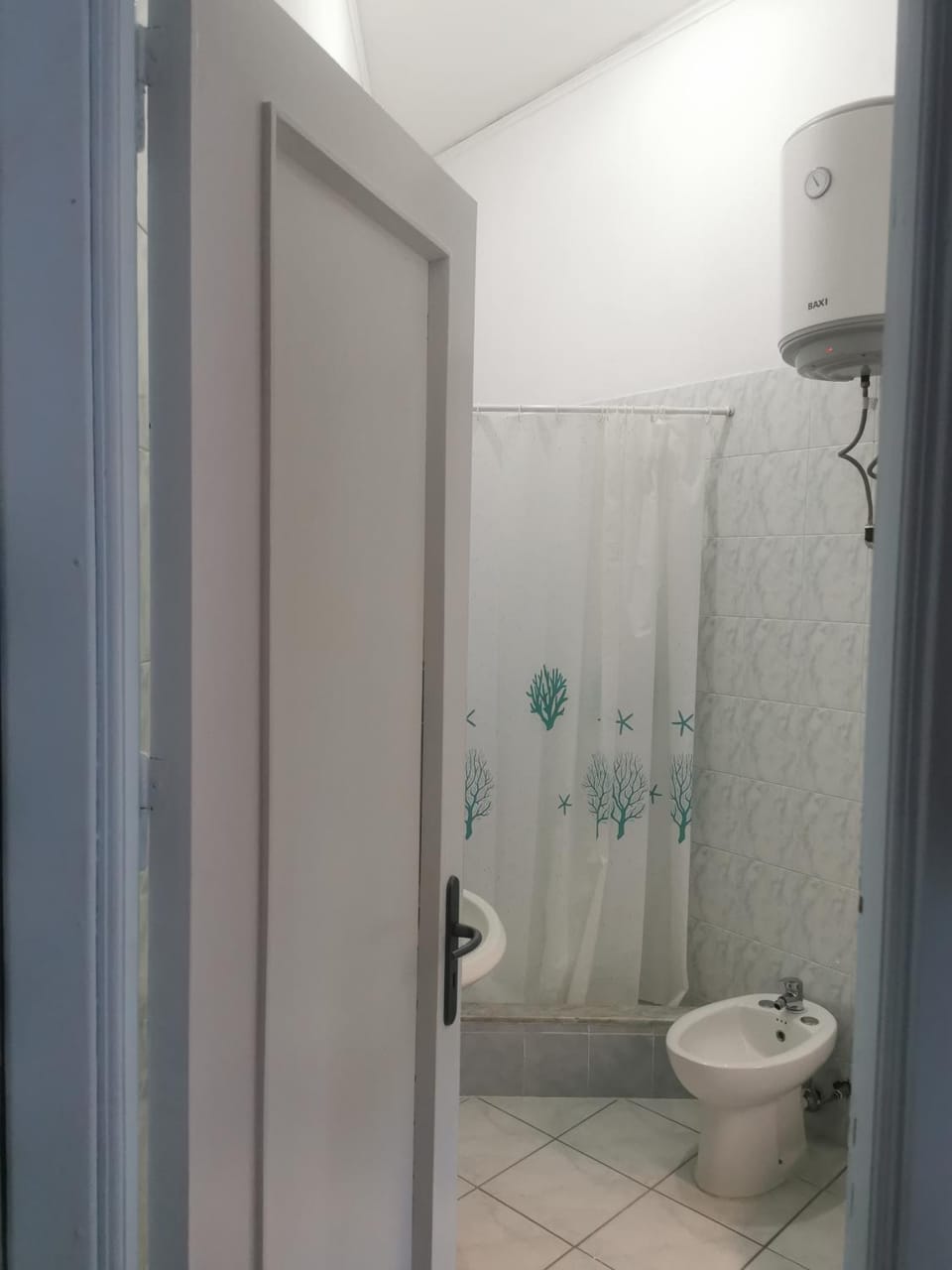 Bathroom, bidet