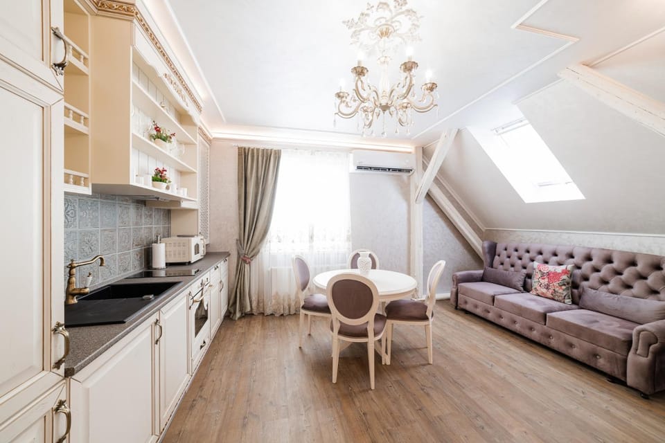 Kitchen or kitchenette, Living room, Dining area