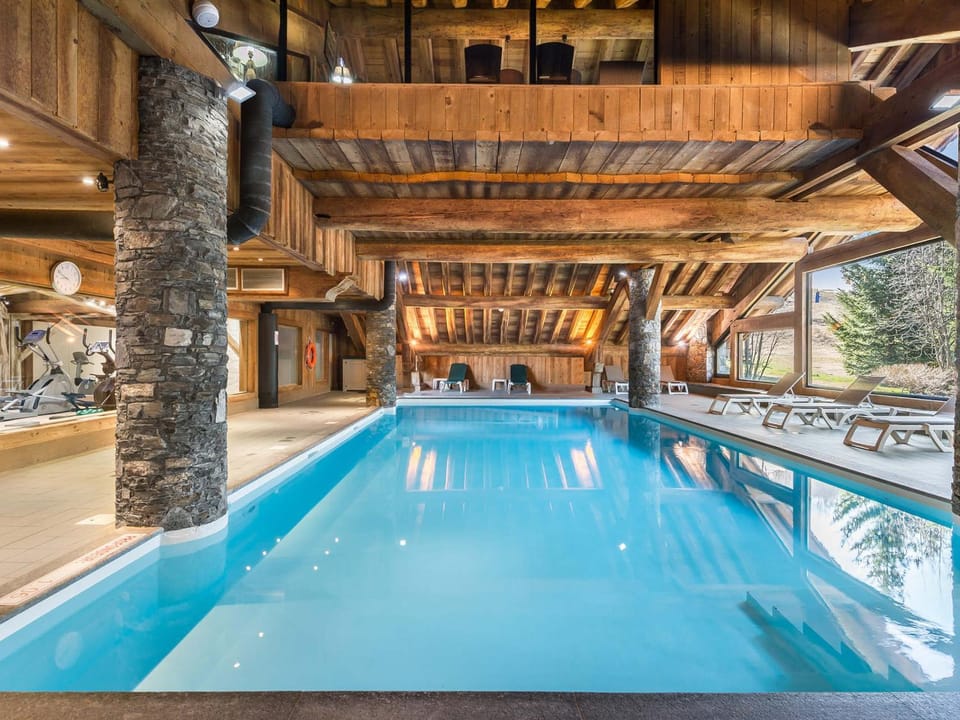 Appartement lumineux proche des pistes avec accès piscine et animaux admis - FR-1-566-7 Apartment in Les Allues