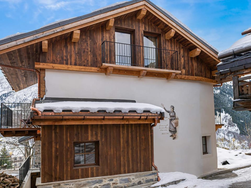 Chalet moderne Méribel, skis aux pieds, animaux admis Chalet in Les Allues