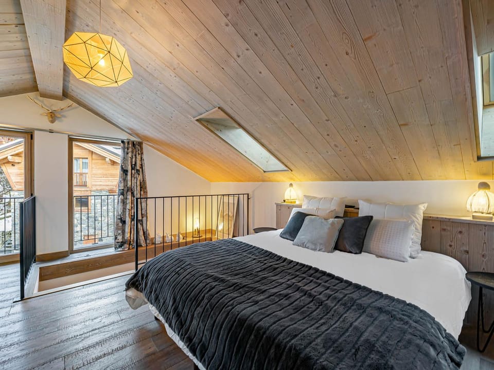 Chalet moderne Méribel, skis aux pieds, animaux admis Chalet in Les Allues