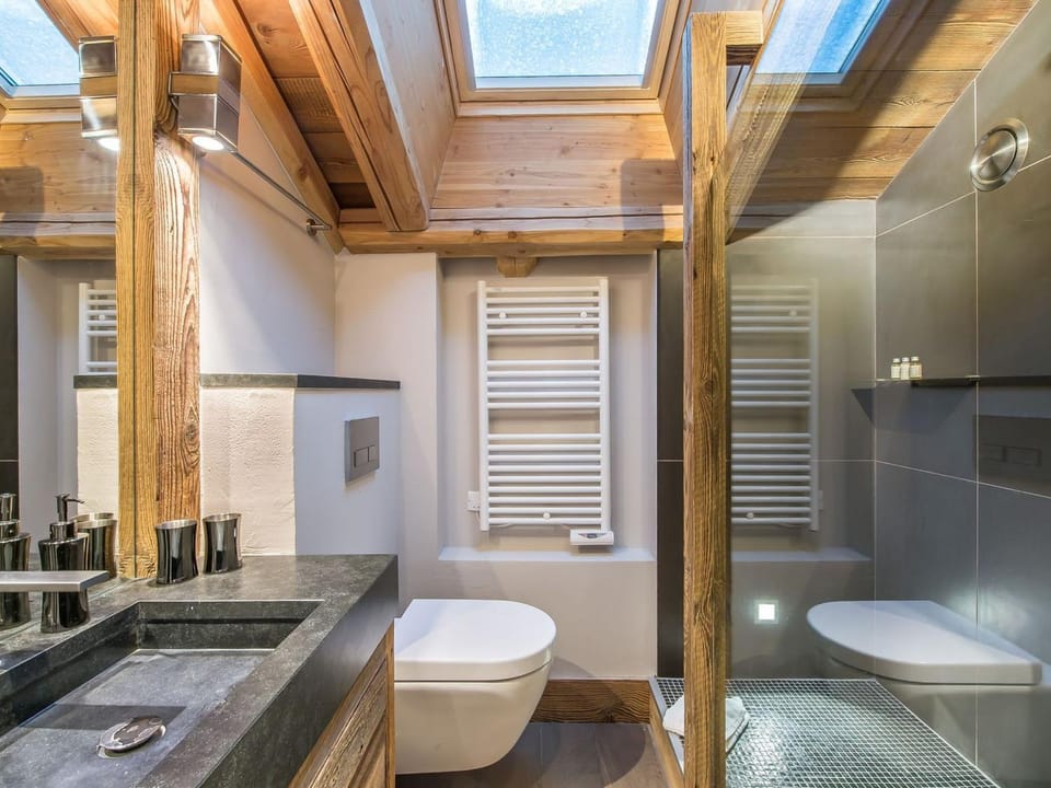 Chalet chaleureux avec SPA proche pistes à Méribel - FR-1-566-24 Chalet in Les Allues