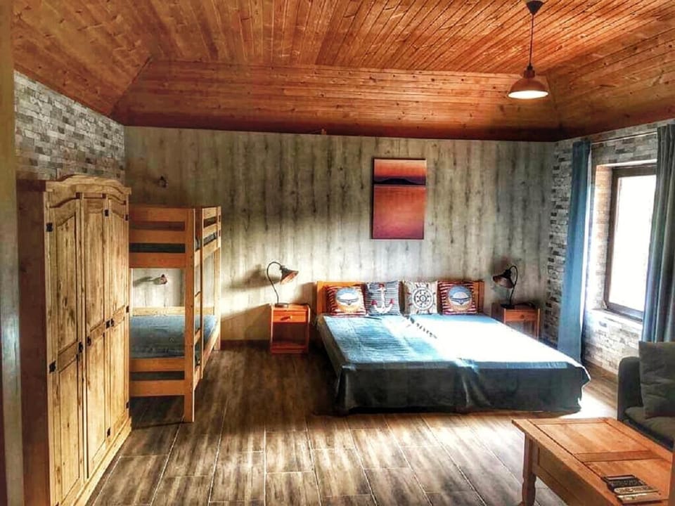 Photo of the whole room, On site