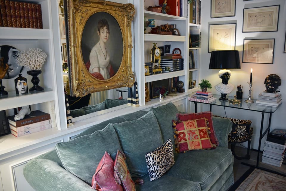Living room, Seating area