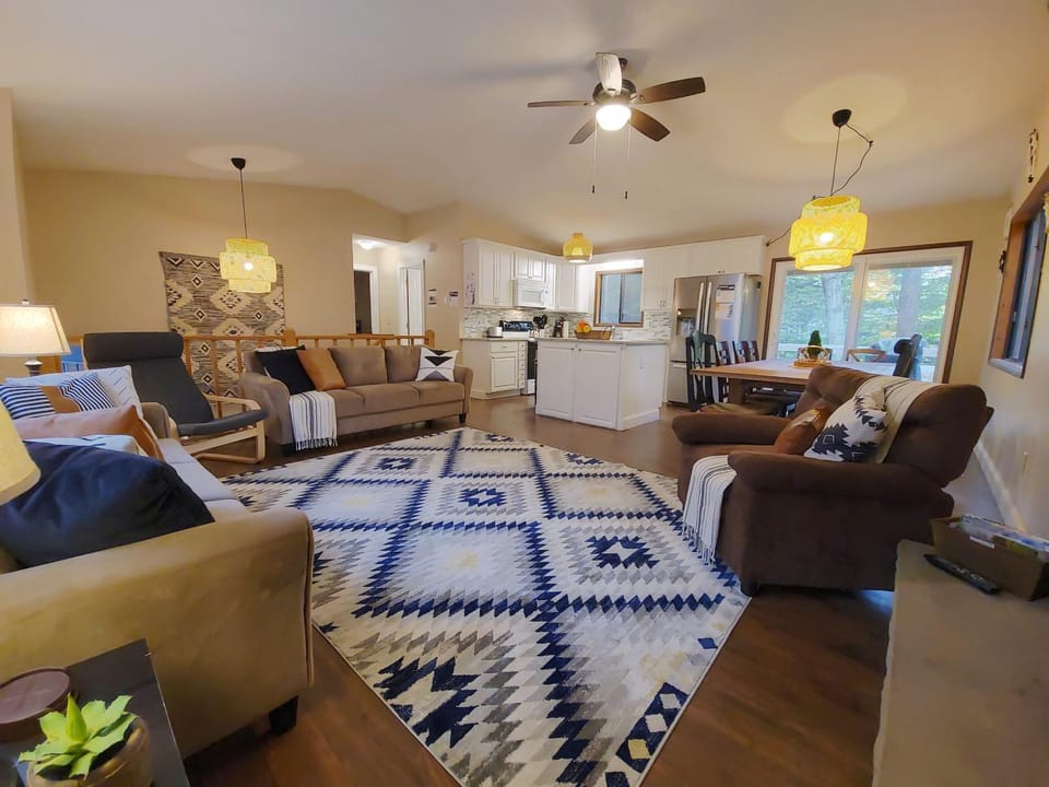 Kitchen or kitchenette, Living room, Dining area