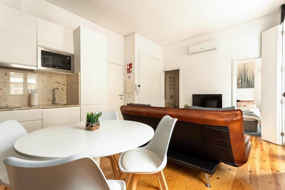 TV and multimedia, Kitchen or kitchenette, Living room, Dining area, minibar