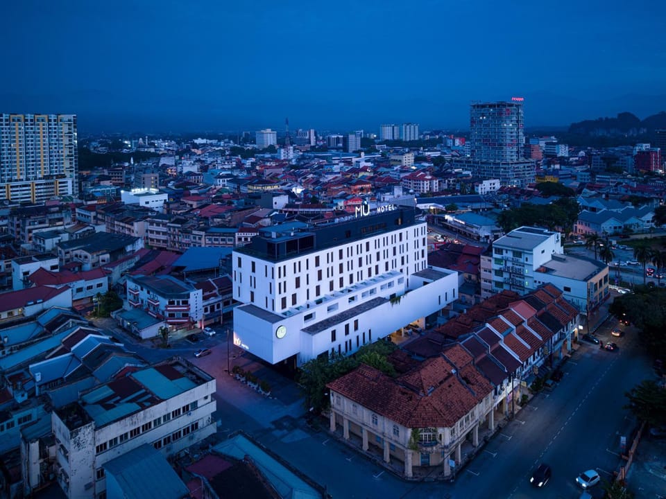 Property building, Night, Neighbourhood, Bird's eye view, City view, Street view, Location