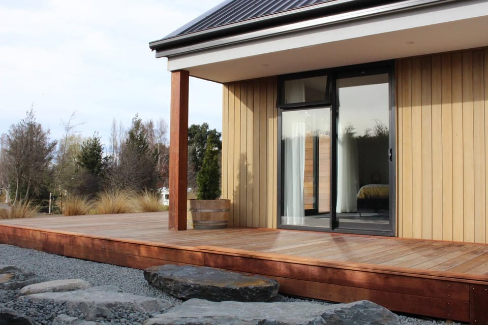 Patio, Facade/entrance, Garden, Balcony/Terrace, Garden view, Landmark view, Mountain view, Street view