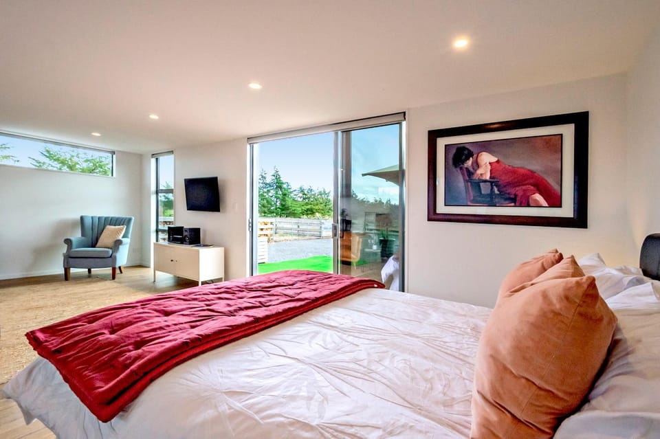 Farm Retreat B&B Apartment in Christchurch