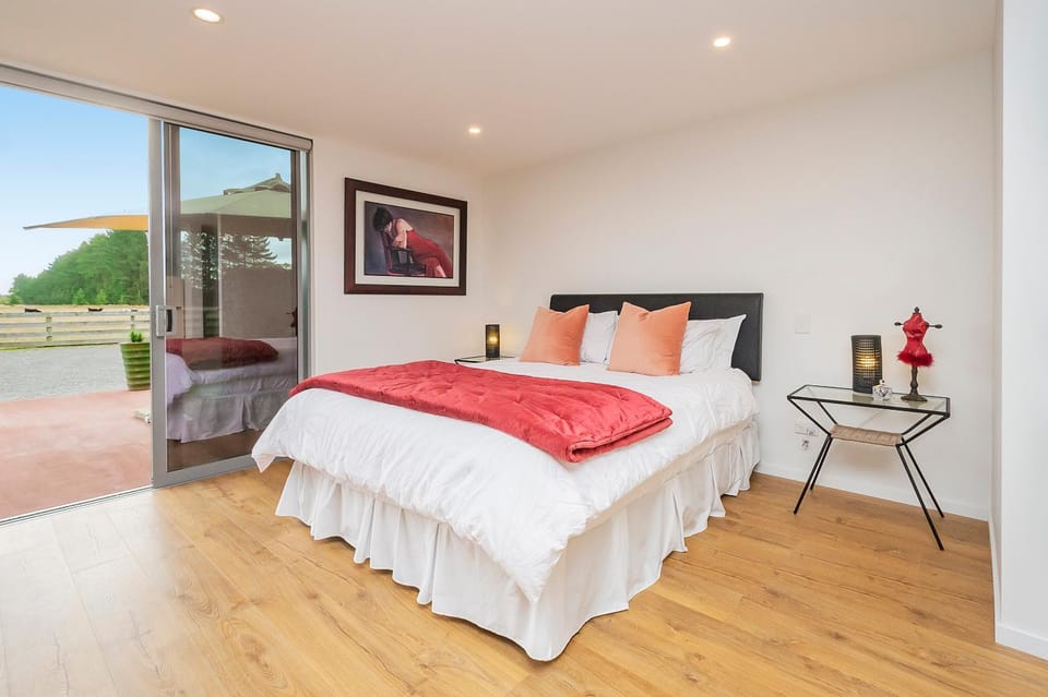 Farm Retreat B&B Apartment in Christchurch