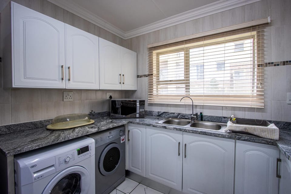 Ramsgate Palms 48 Apartment in Margate