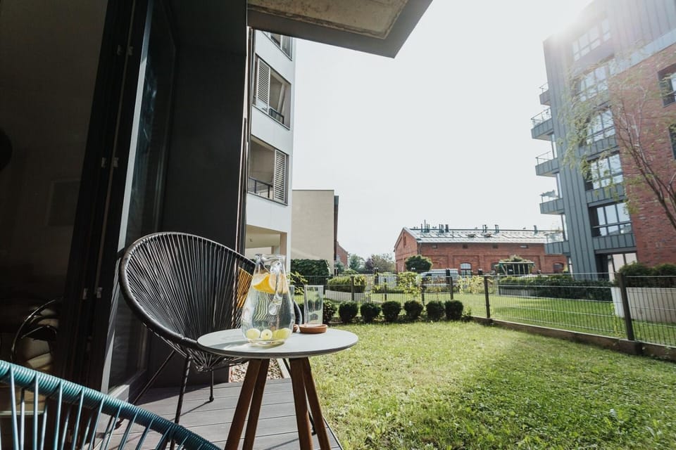 Garden Old Town with Free Parking and Garden Apartment in Krakow