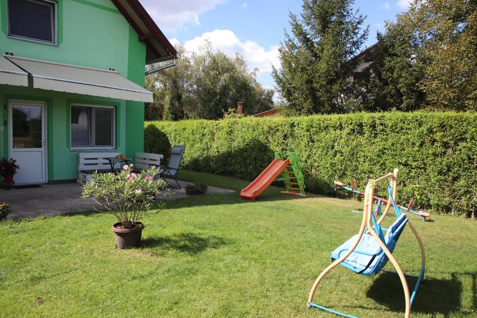 Balcony/Terrace, children, children, young children, older children