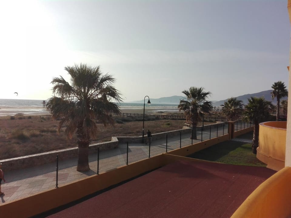 Mountain view, Sea view
