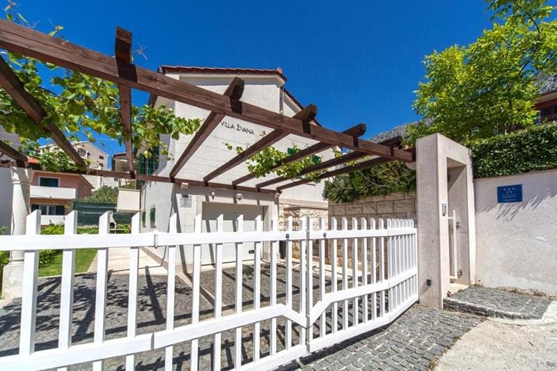 Property building, Patio