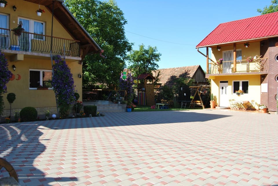 Facade/entrance, Garden view