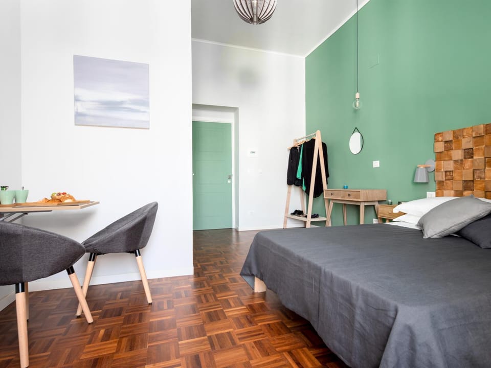 Bed, Photo of the whole room, Bedroom, Italian breakfast