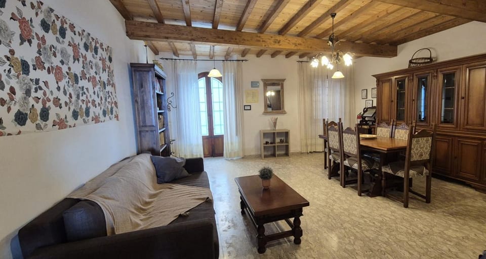 Il Castello di Monteggiori House in Pietrasanta