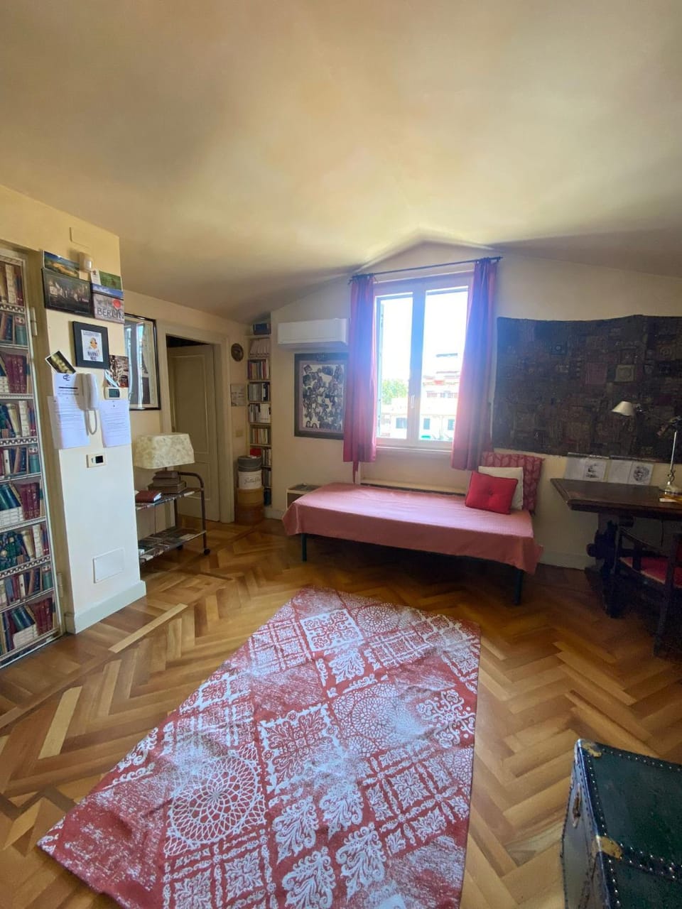 City Center Milanese Cosy Retreat Apartment in Milan