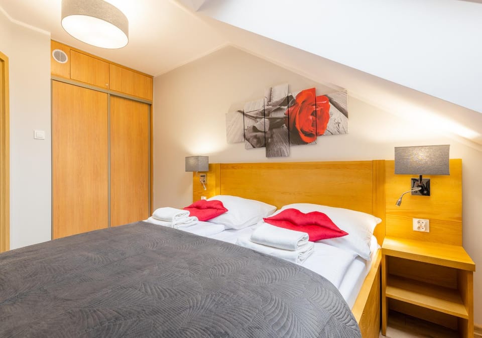 Bed, Bedroom, wardrobe