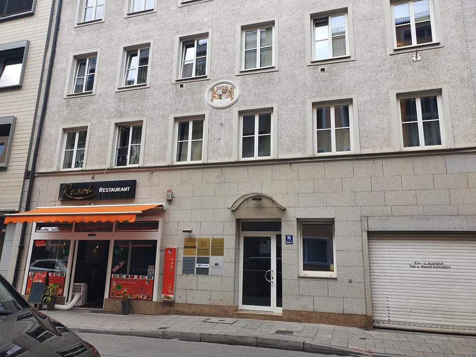 Property building, Facade/entrance