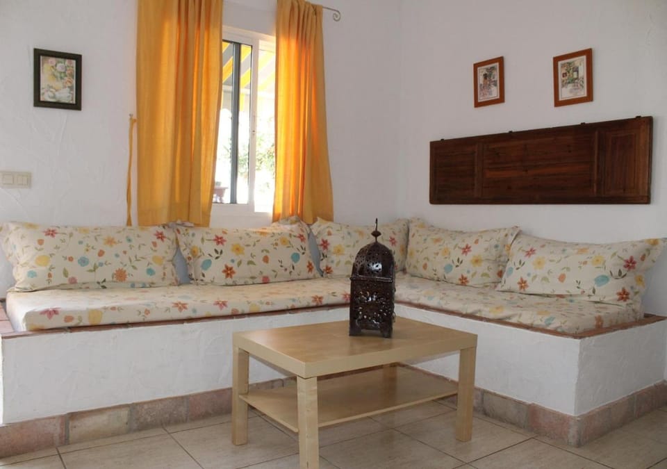 Bed, Living room
