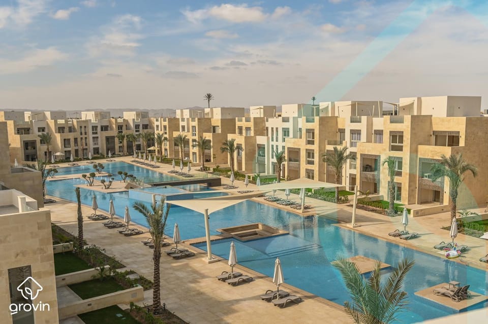 Property building, Pool view, Swimming pool