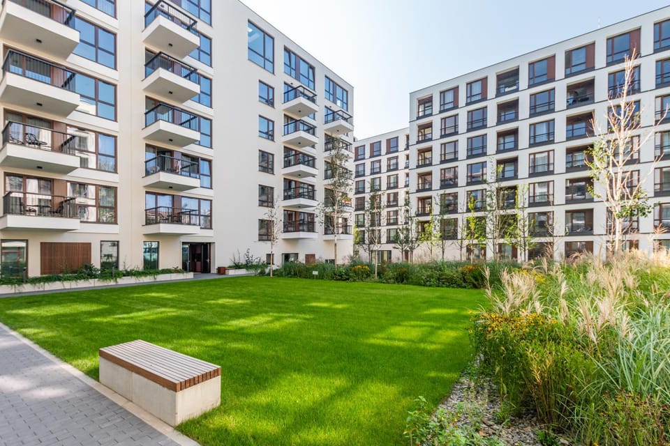Property building, Facade/entrance, Off site, Inner courtyard view