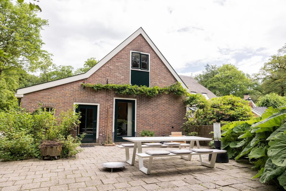 Landgoed Olterterp Lodges, kies een comfortabel huisje of appartement op de allermooiste locatie House in Friesland, Netherlands