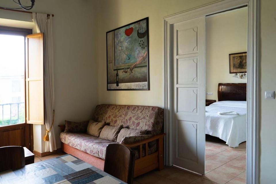 Living room, Photo of the whole room