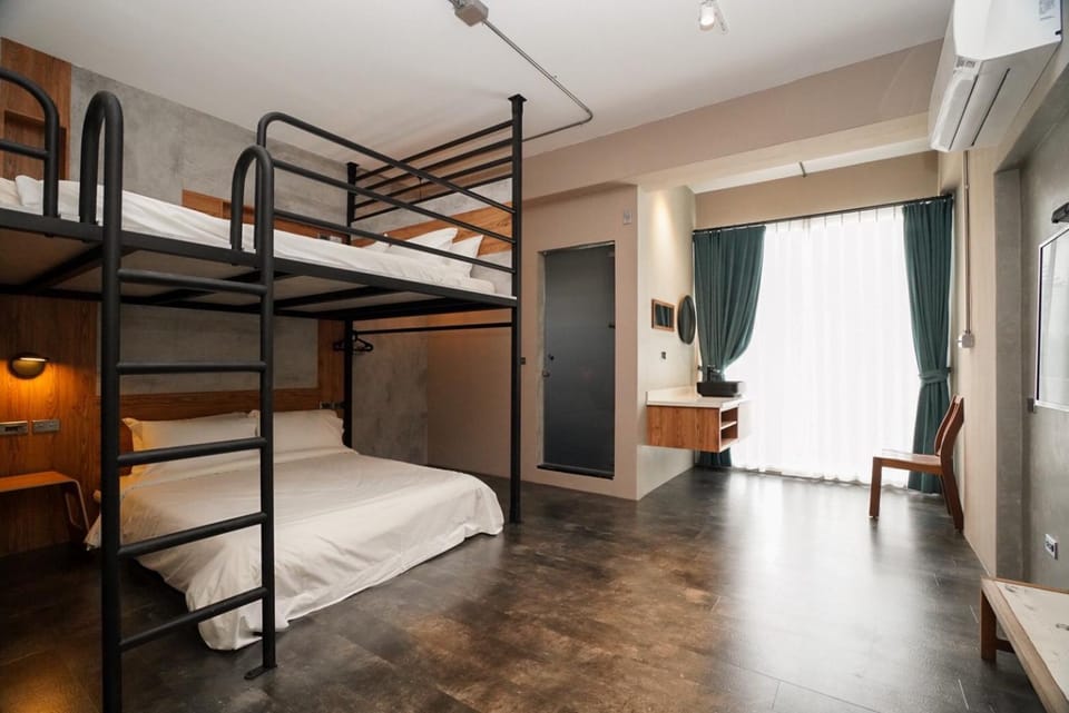 bunk bed
