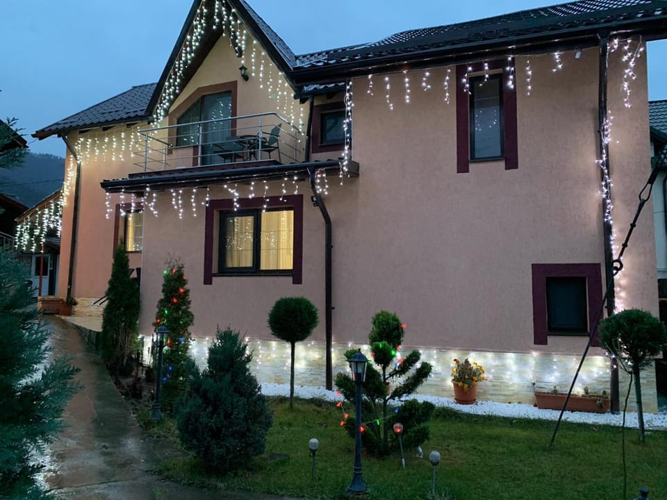 Sophia Maria Caciulata Bed and Breakfast in Romania
