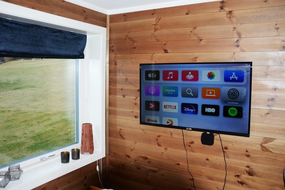 TV and multimedia, Photo of the whole room, Mountain view