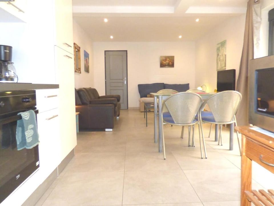 "Le Patio" Meublé Tourisme 3*Garage optionnel. Apartment in Béziers