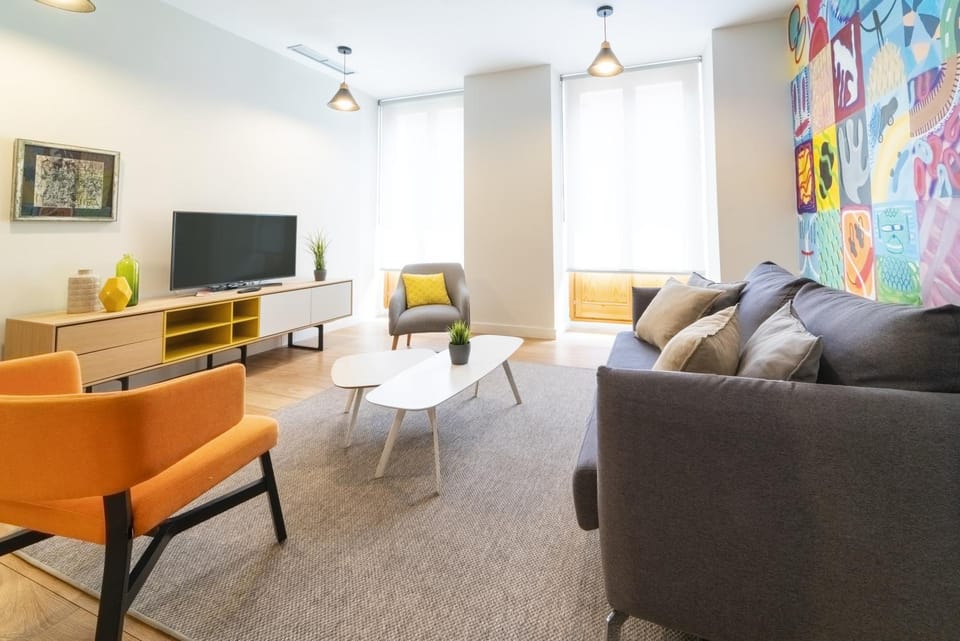 Communal lounge/ TV room, TV and multimedia, Living room