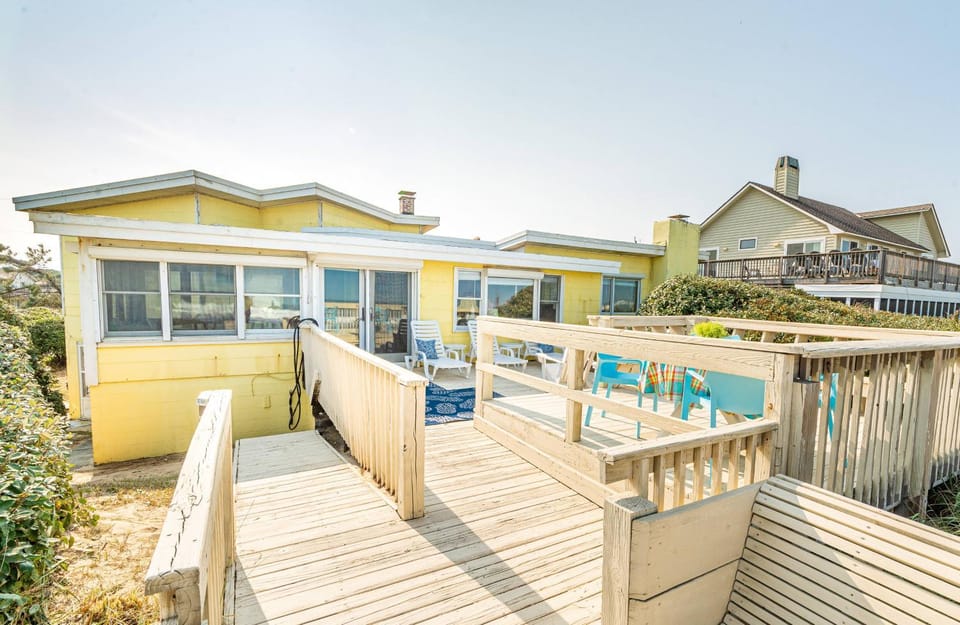 Gypsea Rose - Southern Shores, Oceanfront, Ocean View, Hot Tub, Pets OK, Flex Stays House in Southern Shores