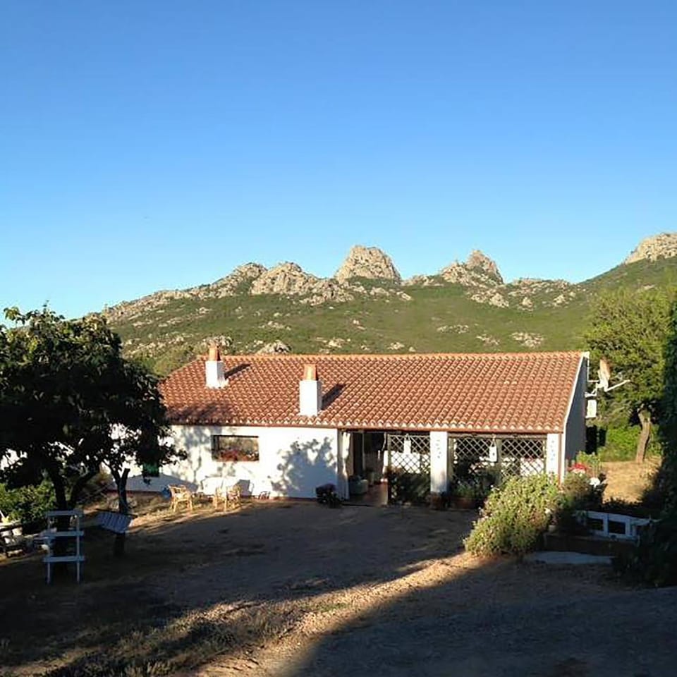 Property building, Facade/entrance, Mountain view