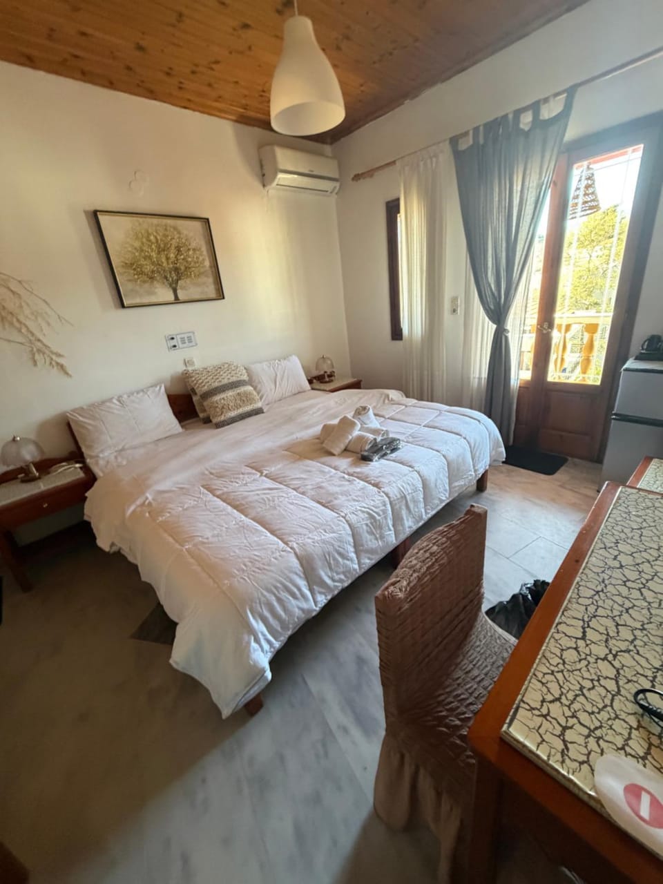 Costas Inn Bed and Breakfast in Crete
