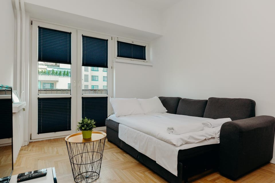 Bed, Living room