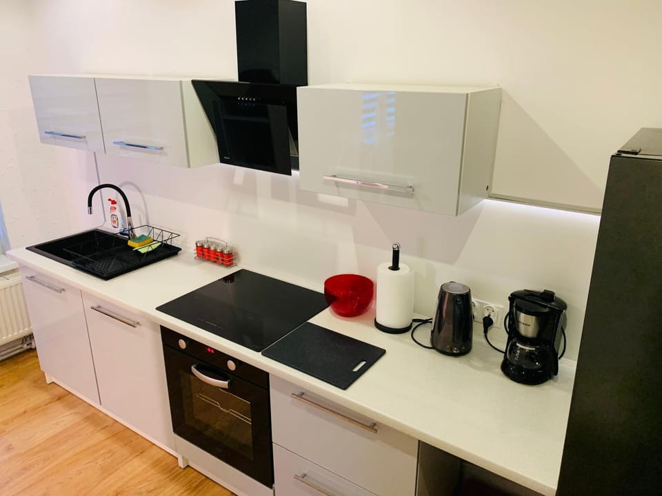 Coffee/tea facilities, Kitchen or kitchenette